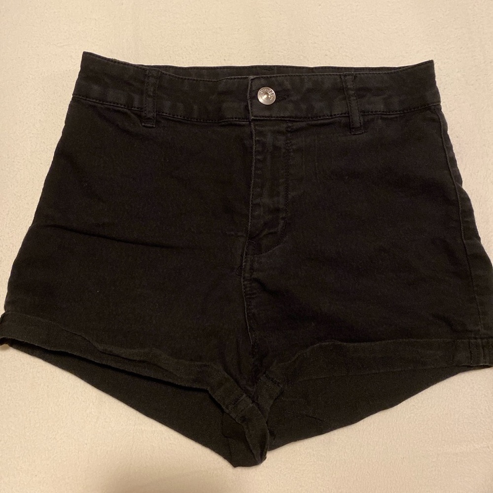 Divided H&M High Rise Black Shorts